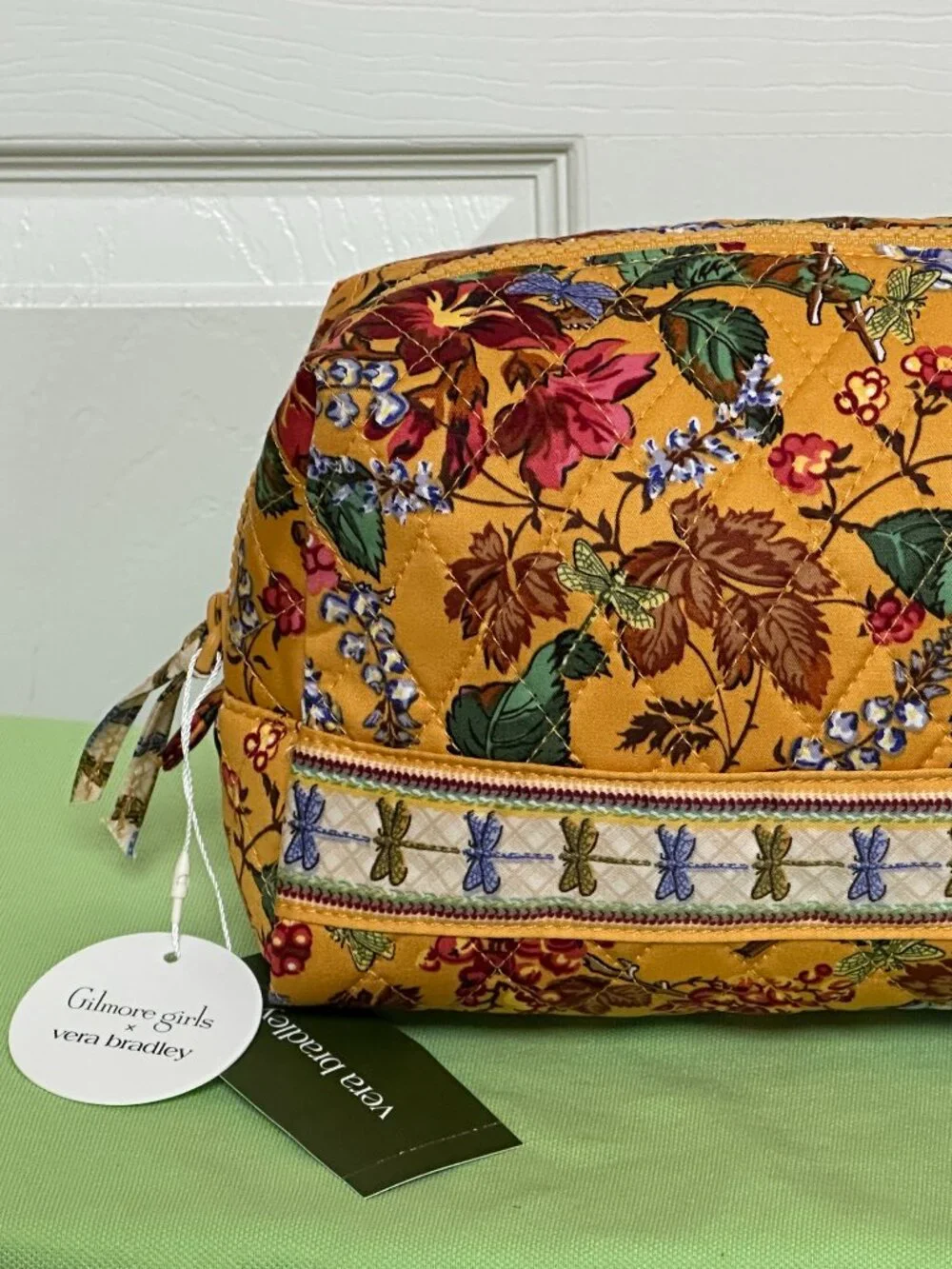 VERA BRADLEY GILMORE GIRLS COSMETIC BAG CASE:NWT GILMORE GIRLS AUTUMN